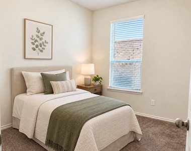 907 Chicadee Street - Photo Thumbnail 22