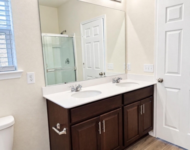 907 Chicadee Street - Photo Thumbnail 17