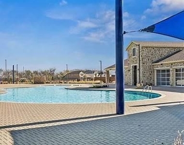 907 Chicadee Street - Photo Thumbnail 29