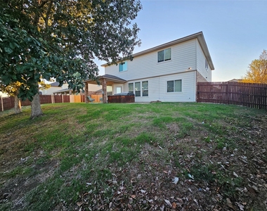 2306 Scott Drive - Photo Thumbnail 3