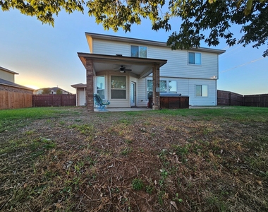 2306 Scott Drive - Photo Thumbnail 2