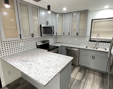 3728 Peach Street - Photo Thumbnail 11