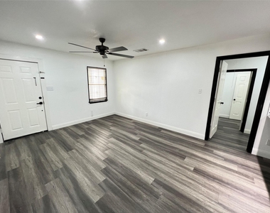 3728 Peach Street - Photo Thumbnail 13