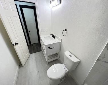3728 Peach Street - Photo Thumbnail 5