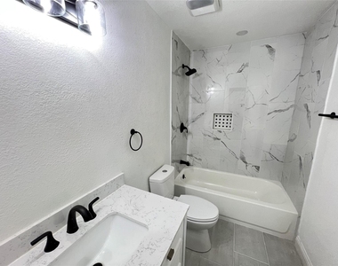 3728 Peach Street - Photo Thumbnail 4