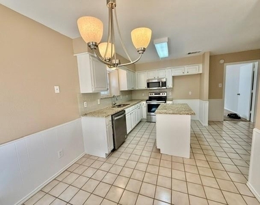 12 Salida Drive - Photo Thumbnail 5