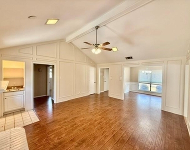 12 Salida Drive - Photo Thumbnail 3