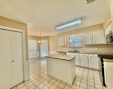 12 Salida Drive - Photo Thumbnail 4