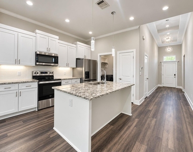 4520 Garrison Avenue - Photo Thumbnail 3