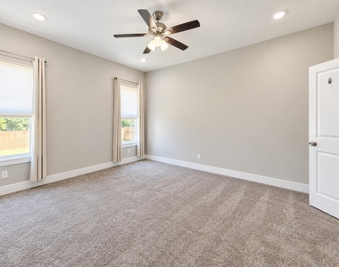 4520 Garrison Avenue - Photo Thumbnail 13