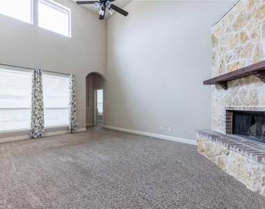 3312 Blue Jay Lane - Photo Thumbnail 8
