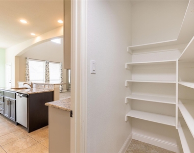 3312 Blue Jay Lane - Photo Thumbnail 16