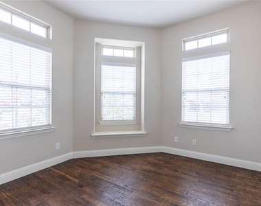 3312 Blue Jay Lane - Photo Thumbnail 3