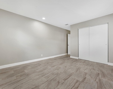 3761 Nw 78th Lane S - Photo Thumbnail 16