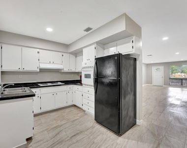 3761 Nw 78th Lane S - Photo Thumbnail 3