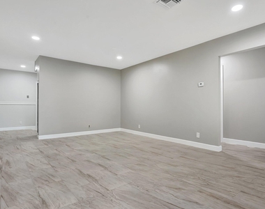 3761 Nw 78th Lane S - Photo Thumbnail 8