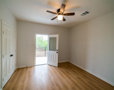 956 Lloyds Road - Photo Thumbnail 12