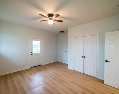 956 Lloyds Road - Photo Thumbnail 9