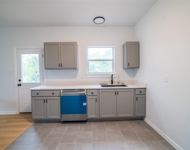 956 Lloyds Road - Photo Thumbnail 4