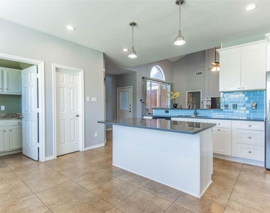 4129 Staten Island Drive - Photo Thumbnail 15