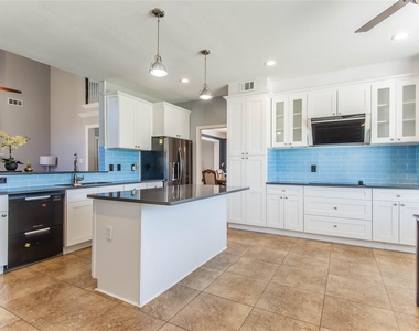 4129 Staten Island Drive - Photo Thumbnail 14