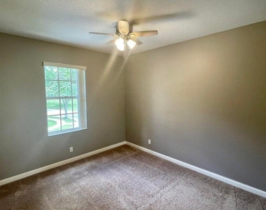 2039 Tarpon Lake Way - Photo Thumbnail 11