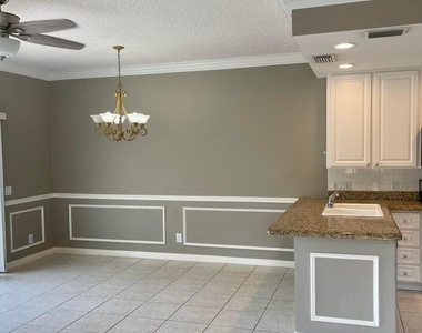 2039 Tarpon Lake Way - Photo Thumbnail 4