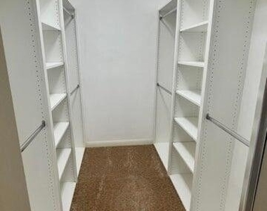2039 Tarpon Lake Way - Photo Thumbnail 14