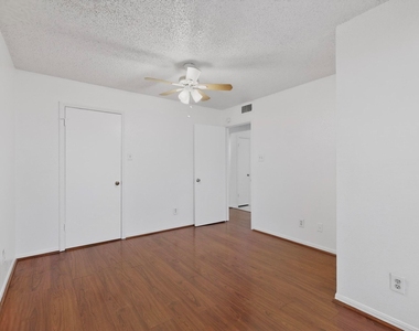 8545 Midpark Drive - Photo Thumbnail 8