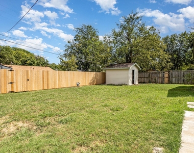 13520 Glenside Drive - Photo Thumbnail 16