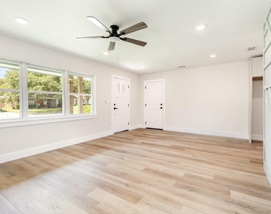 13520 Glenside Drive - Photo Thumbnail 1