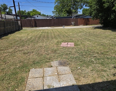 409 Monica Drive - Photo Thumbnail 8