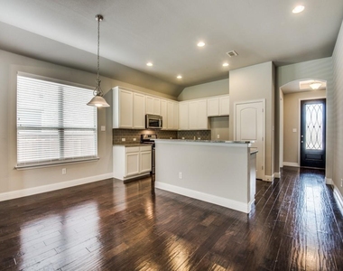 812 Llano Falls Drive - Photo Thumbnail 11