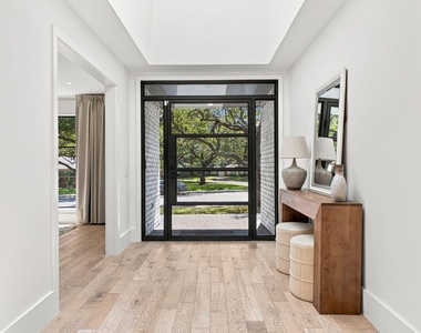 6915 Stefani Drive - Photo Thumbnail 2