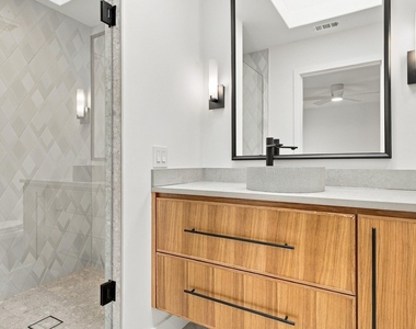 6915 Stefani Drive - Photo Thumbnail 29