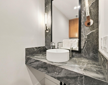 6915 Stefani Drive - Photo Thumbnail 21