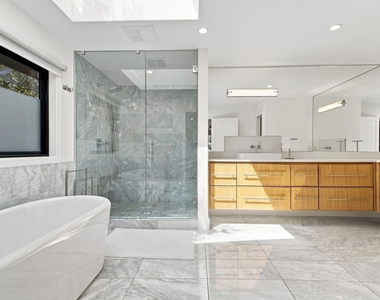 6915 Stefani Drive - Photo Thumbnail 17