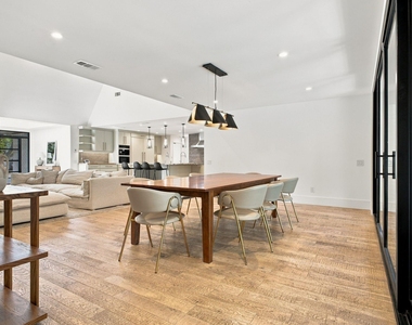 6915 Stefani Drive - Photo Thumbnail 14