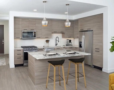 1515 Austin Street - Photo Thumbnail 7