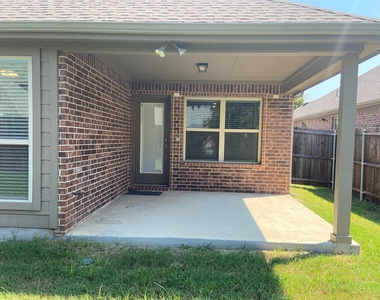 801 Dickens Drive - Photo Thumbnail 28
