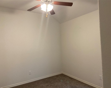 801 Dickens Drive - Photo Thumbnail 18