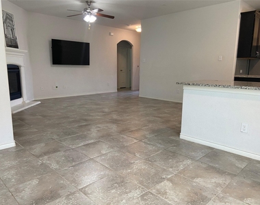 801 Dickens Drive - Photo Thumbnail 14