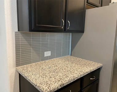 801 Dickens Drive - Photo Thumbnail 6
