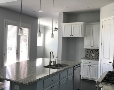 6321 Smithwick Drive - Photo Thumbnail 6