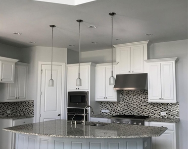 6321 Smithwick Drive - Photo Thumbnail 3
