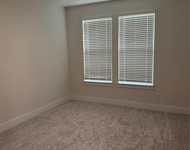 7213 Camilla Street - Photo Thumbnail 17