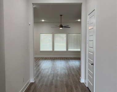 7213 Camilla Street - Photo Thumbnail 1