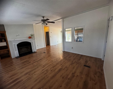 202 Tumbleweed Drive - Photo Thumbnail 3