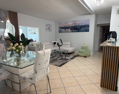 3275 Orange Street - Photo Thumbnail 2