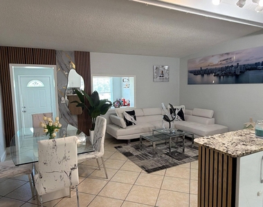 3275 Orange Street - Photo Thumbnail 1